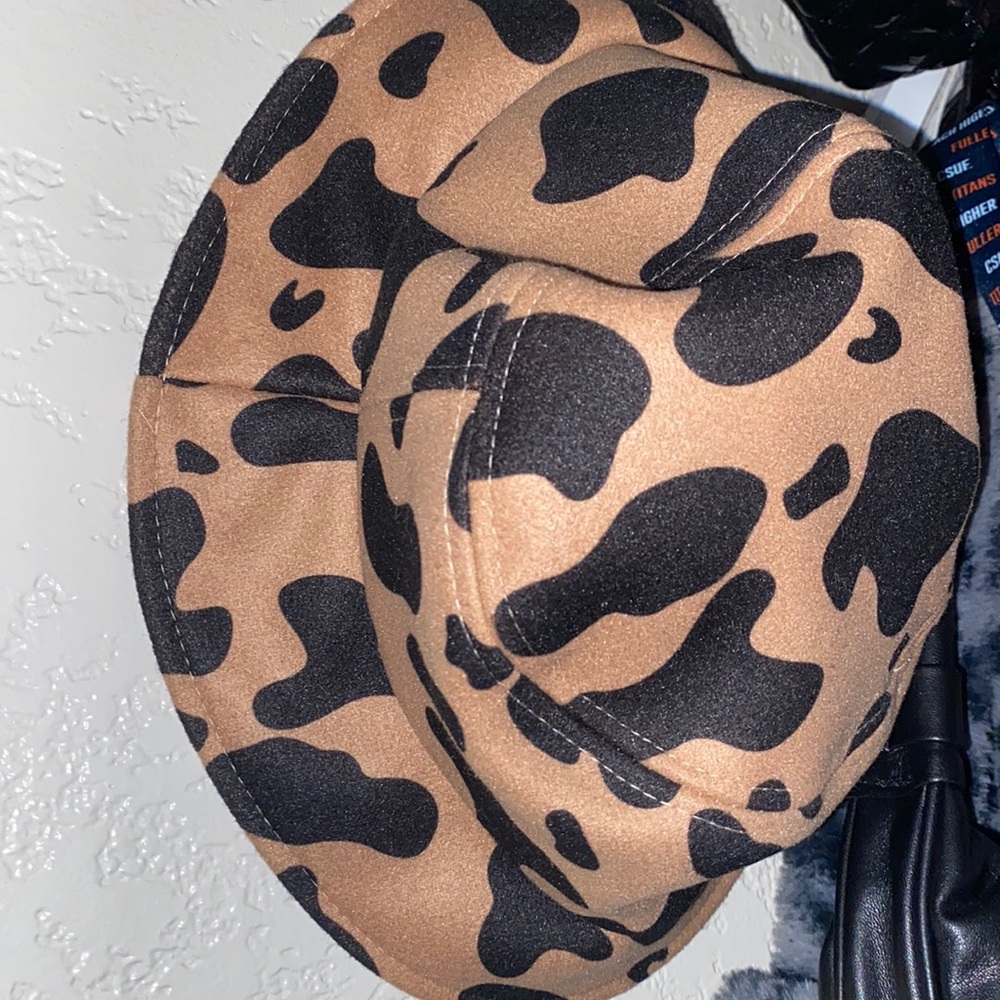 Animal print bucket hat